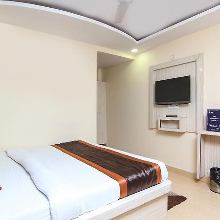 Oyo 8883 Hotel Comfort Zone Лакхнау Экстерьер фото