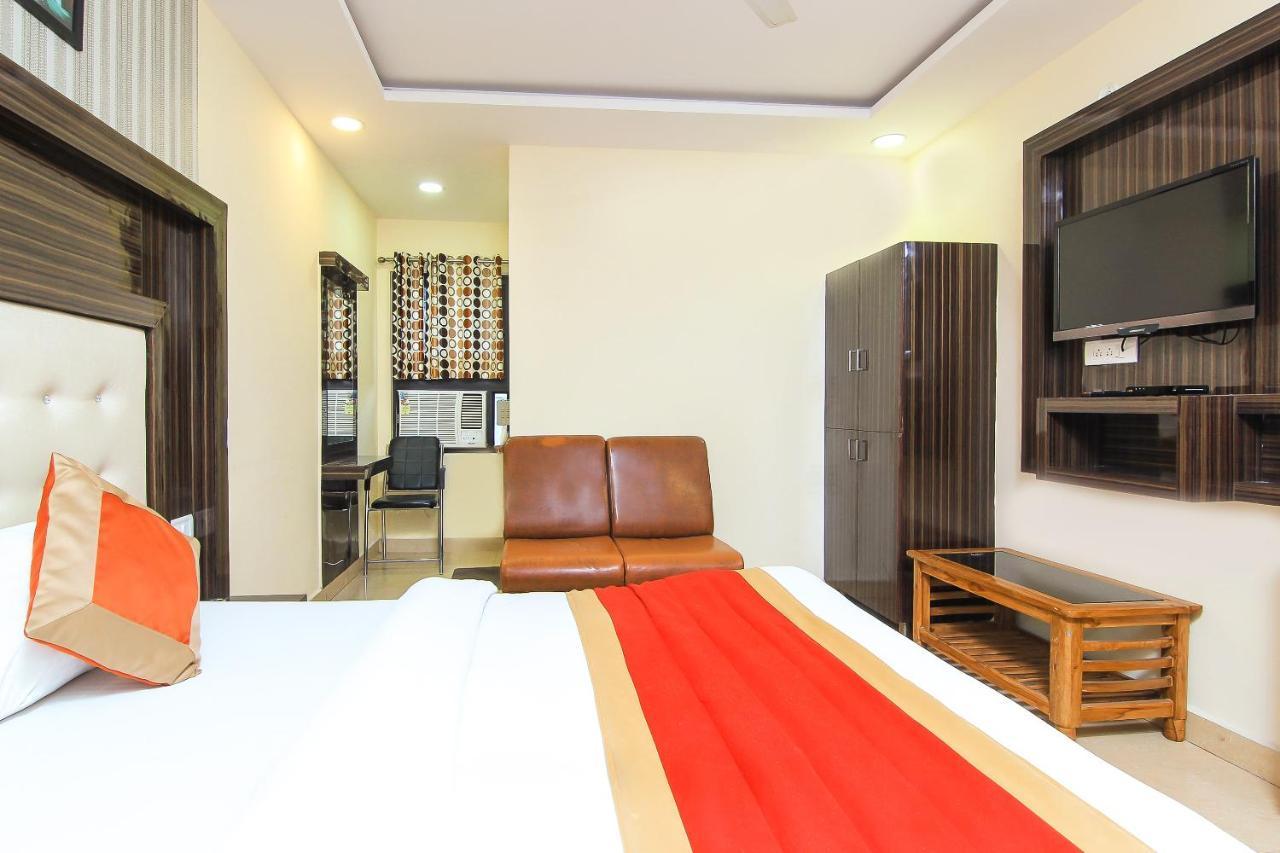 Oyo 8883 Hotel Comfort Zone Лакхнау Экстерьер фото