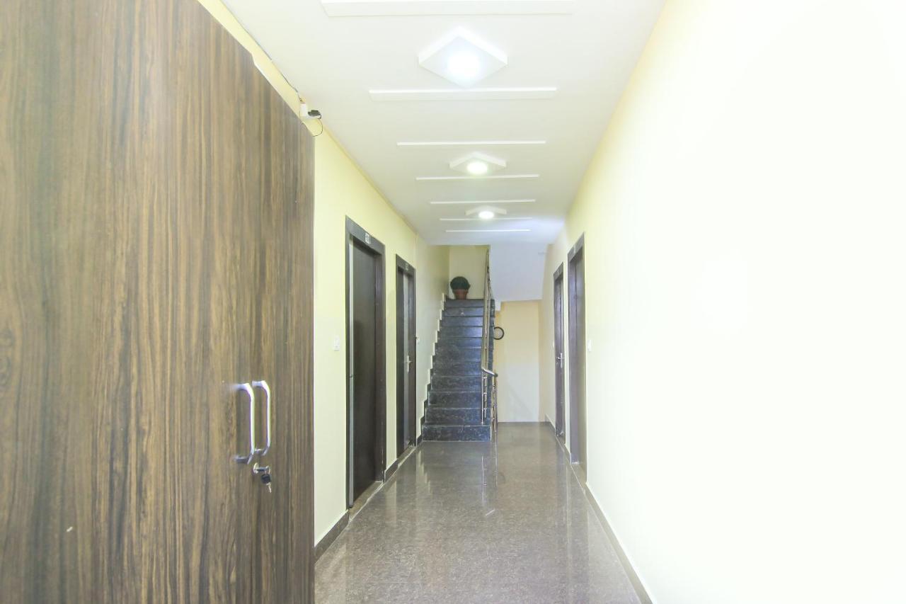 Oyo 8883 Hotel Comfort Zone Лакхнау Экстерьер фото